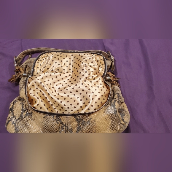 **FREE with Any Purchase!**Snakeskin print handbag - Picture 6 of 11